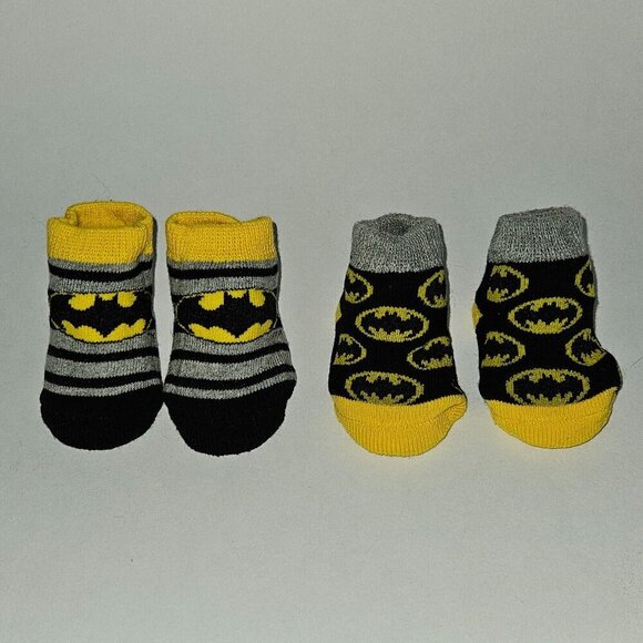 NWOT 2 Batman Baby Infant Socks Black Yellow Gray DC Superhero Gift Lot - Picture 2 of 6